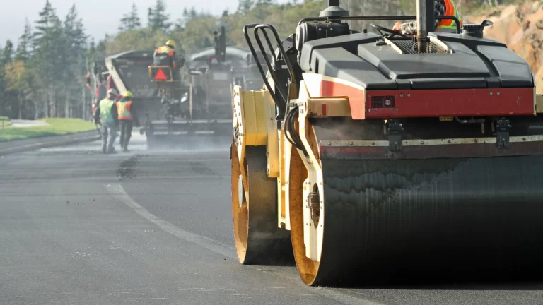 Compaction of hot asphalt